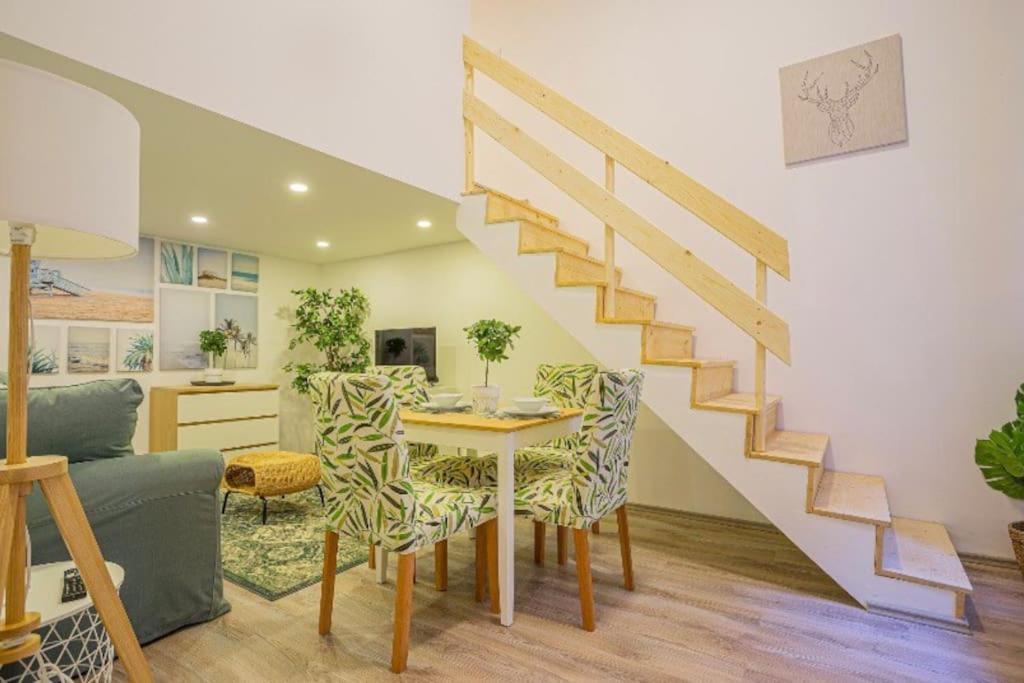דירות בודפשט Cosy Flat In Akacfa Str., Aya מראה חיצוני תמונה