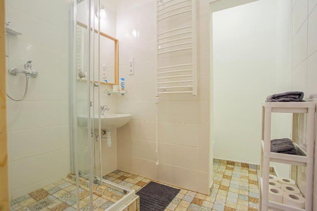 דירות בודפשט Cosy Flat In Akacfa Str., Aya מראה חיצוני תמונה